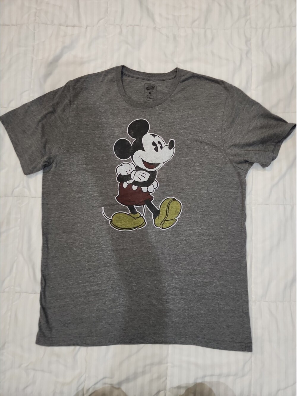 Old Navi Collectabilitic Disney L GREY  Guatemala  Mans T Shirt
